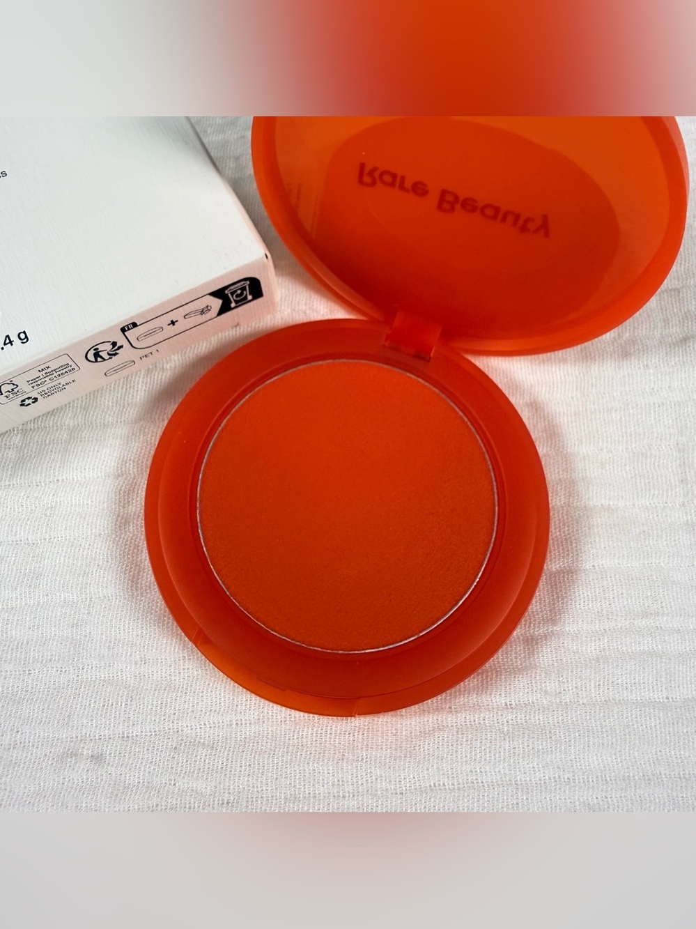 Rare Beauty Soft Pinch Matte Bouncy Blush — Grateful Soft Red - Picture 2 of 7